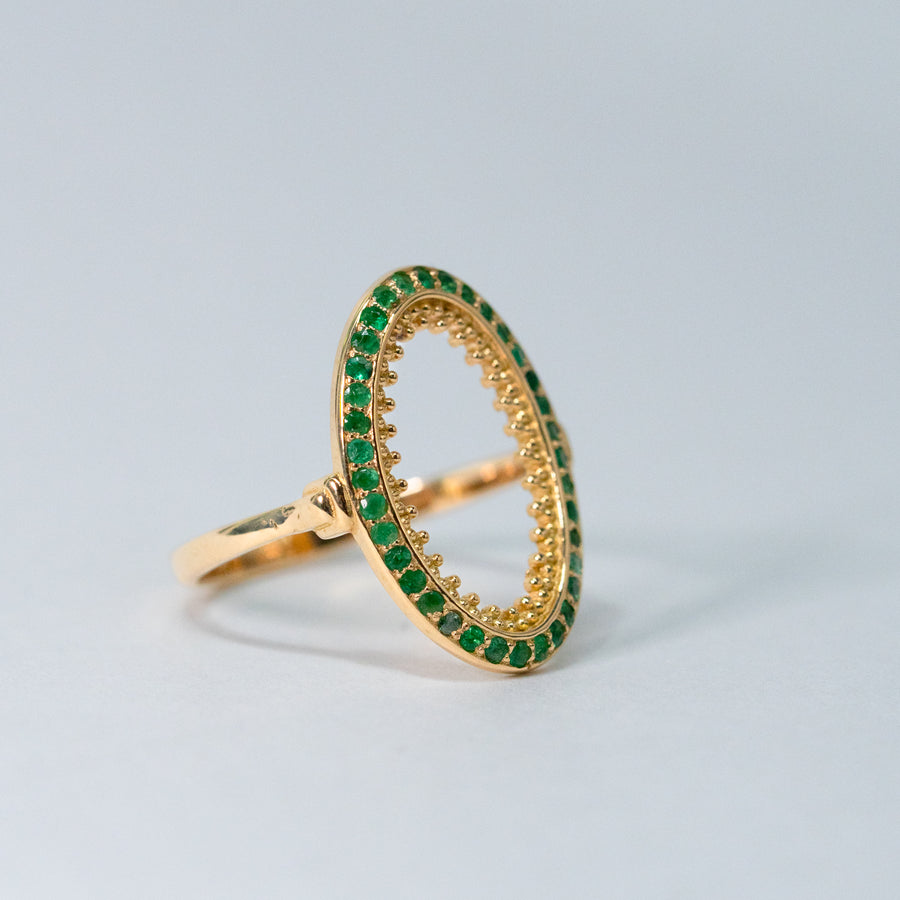 HAVITAS / "URD" oval melee gradation emerald ring K18YG (HVR-015GD)