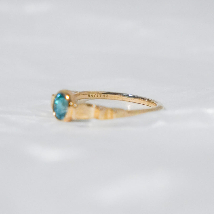 HAVITAS  stairway blue zircon ring  K10YG