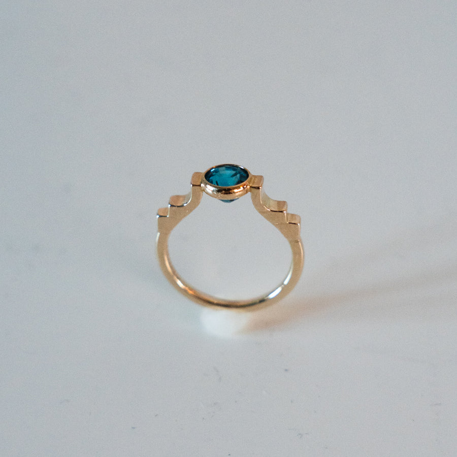 HAVITAS  stairway blue zircon ring  K10YG