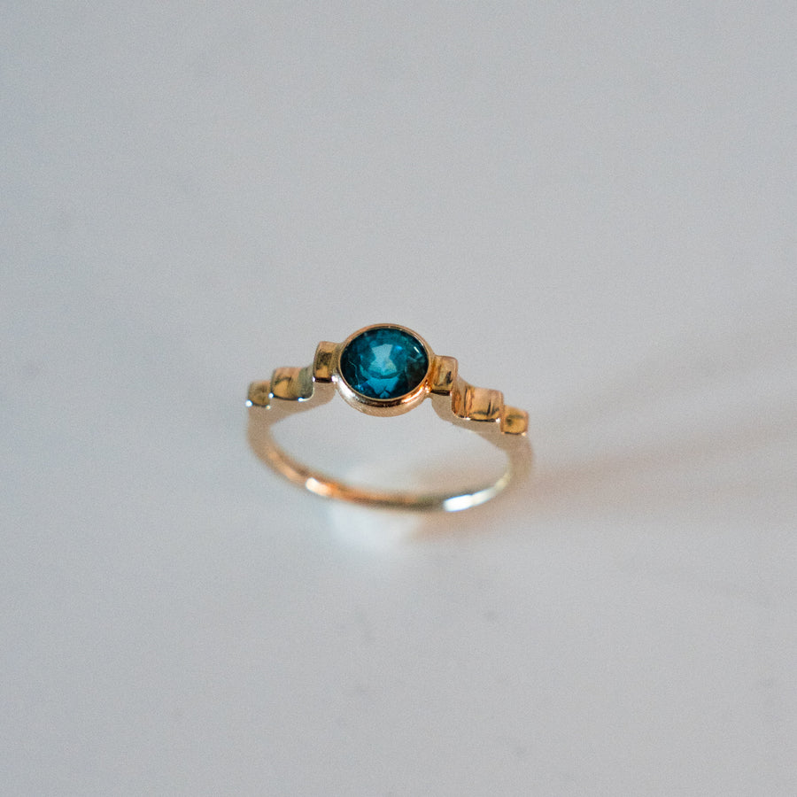 HAVITAS  stairway blue zircon ring  K10YG