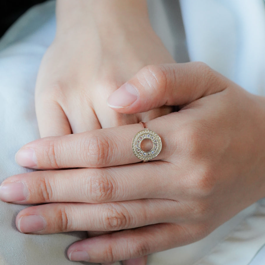 HAVITAS "URD" round melee Moonstone ring K10YG