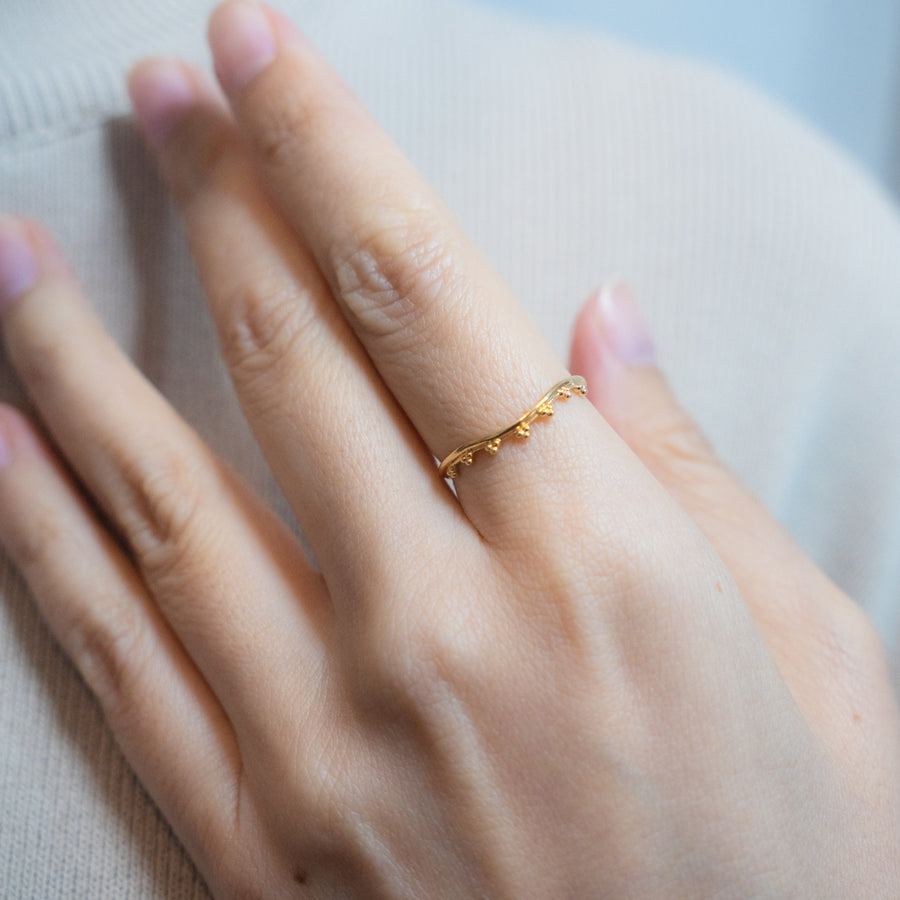 HAVITAS "URD" petit curve ring K18YG