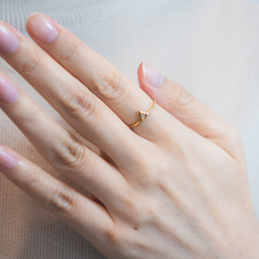 HAVITAS  "URD" Pyramid ring Dia K18YG