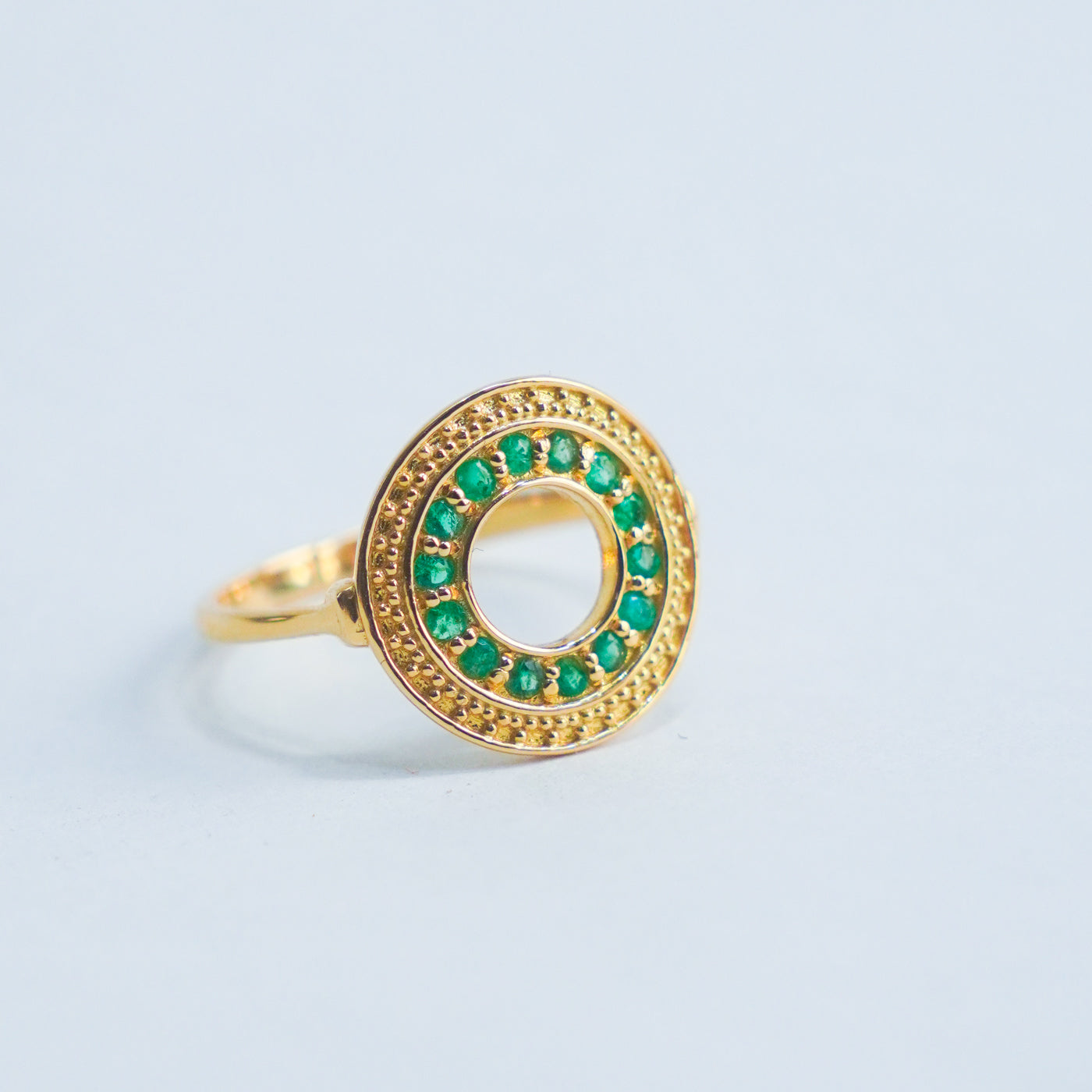 HAVITAS "URD" round melee emerald ring K18YG