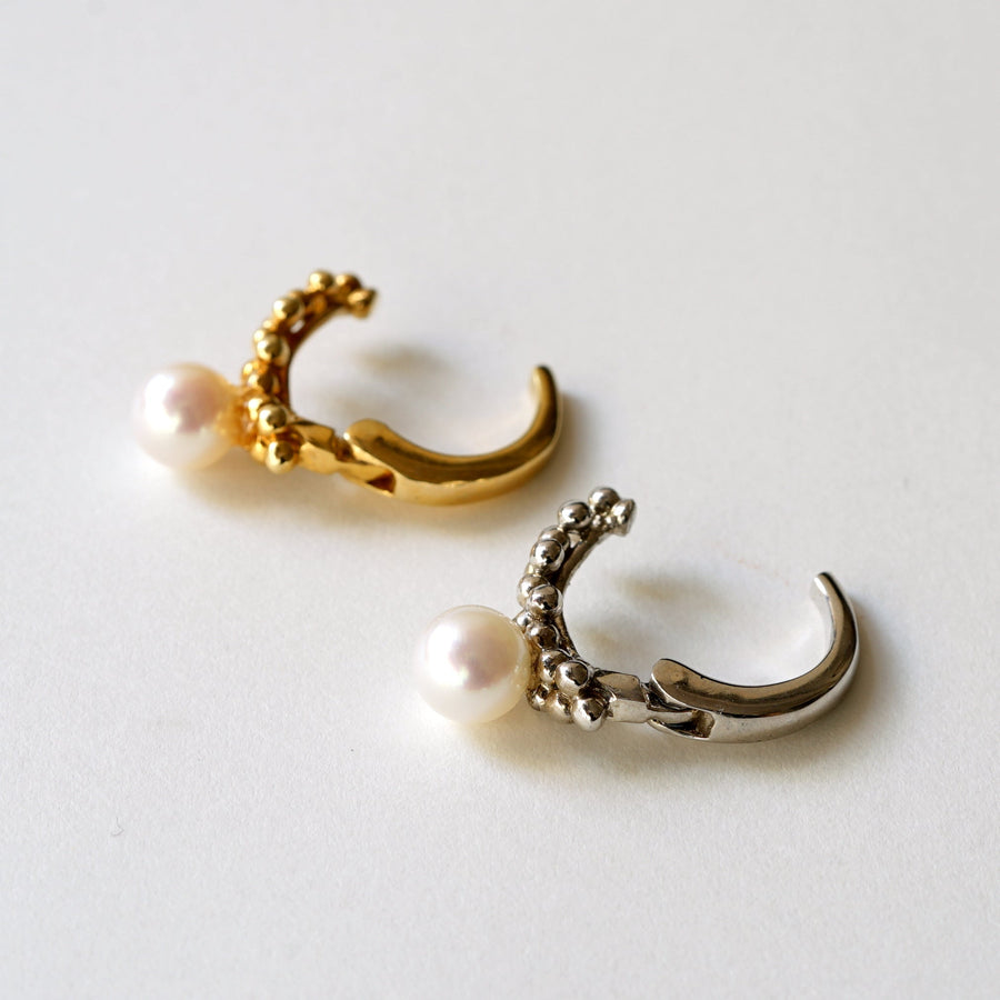 HAVITAS/"URD" multiple Earcuff Pearl